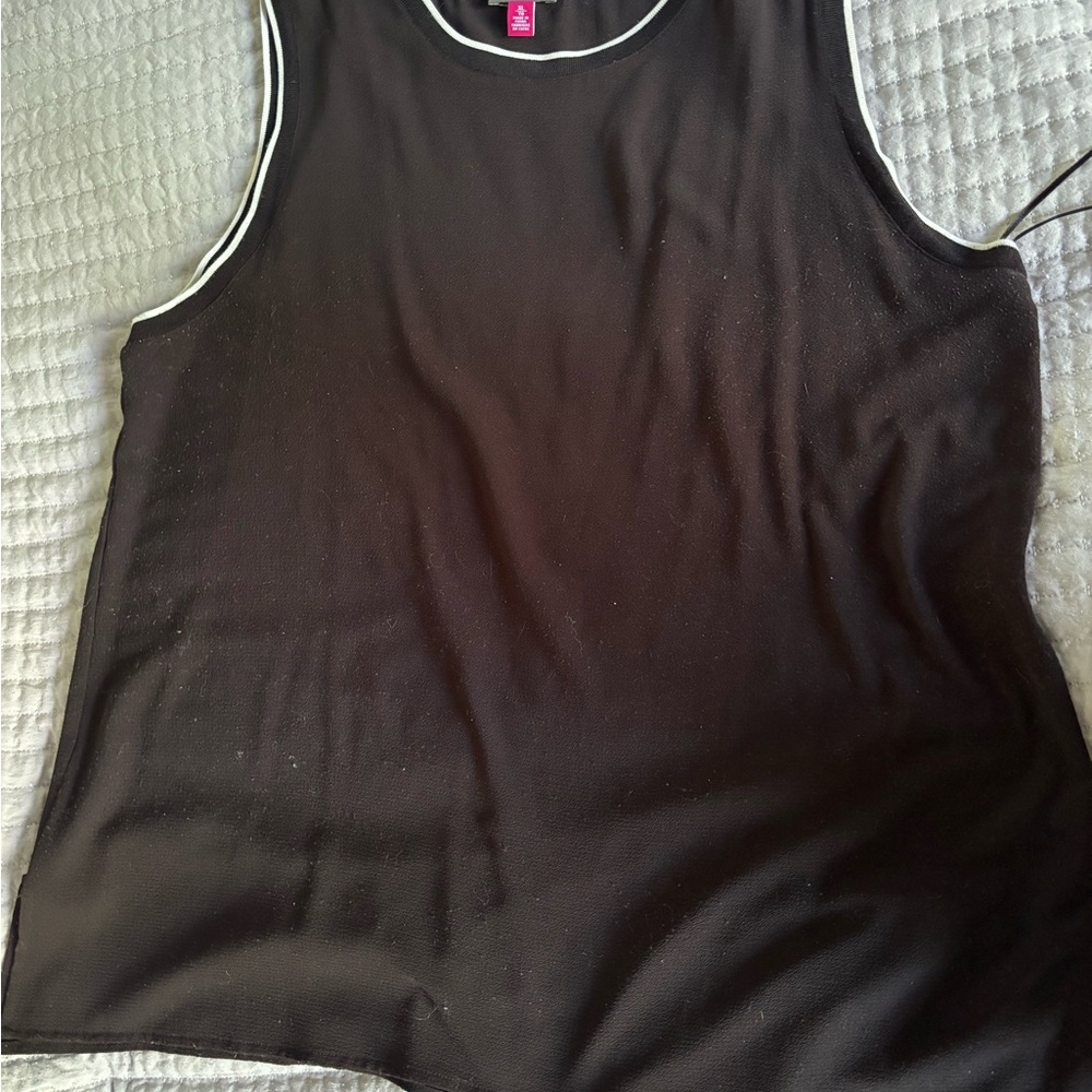 🌸 2 for $20 sale 🌸 Vince Camino Black Sleeveless tunic